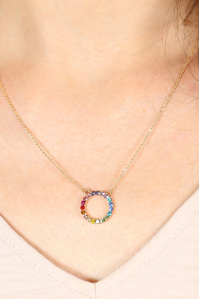 RAINBOW ROUND CUTOUT CHAIN NECKLACE