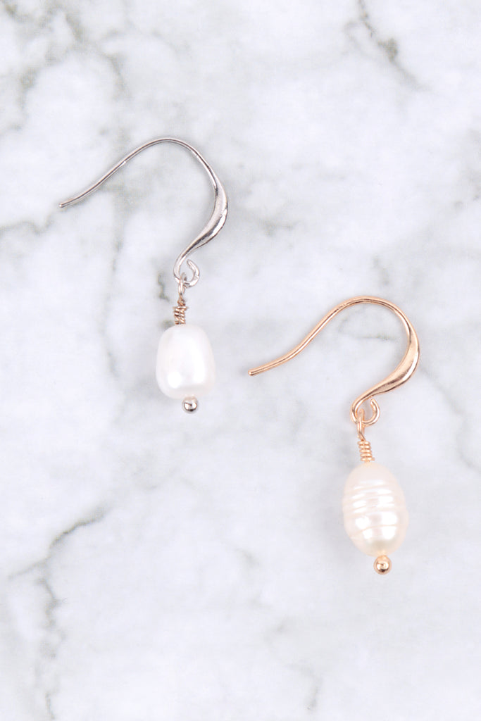 FRESHWATER PEARL DROP FISH HOOK EARRINGS