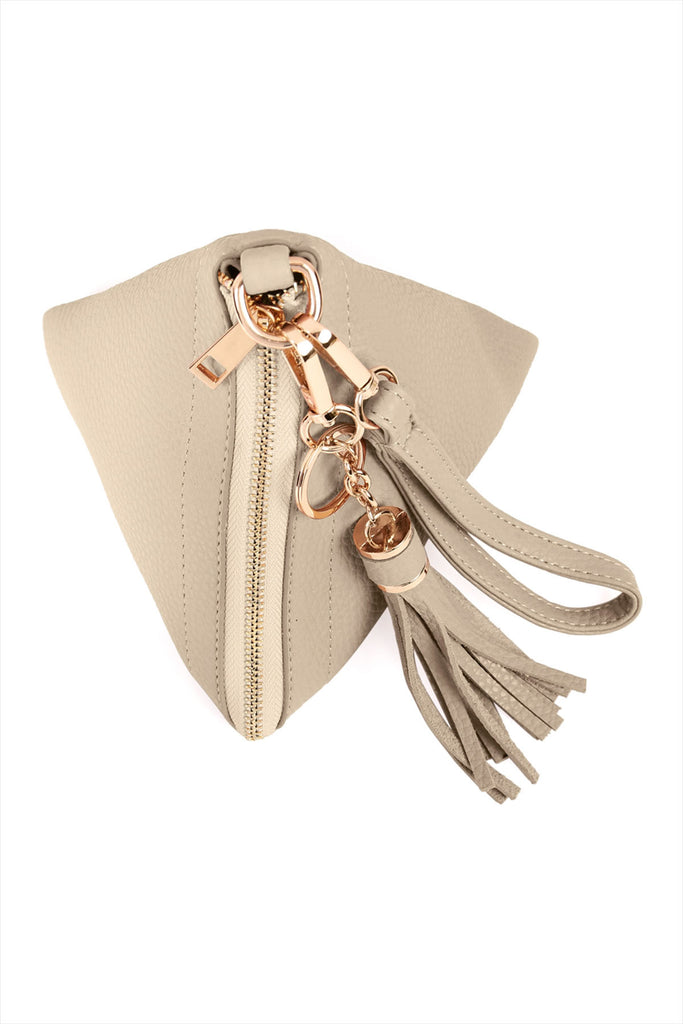PYRAMID SHAPE TASSEL WRISTLET LEATHER BAG