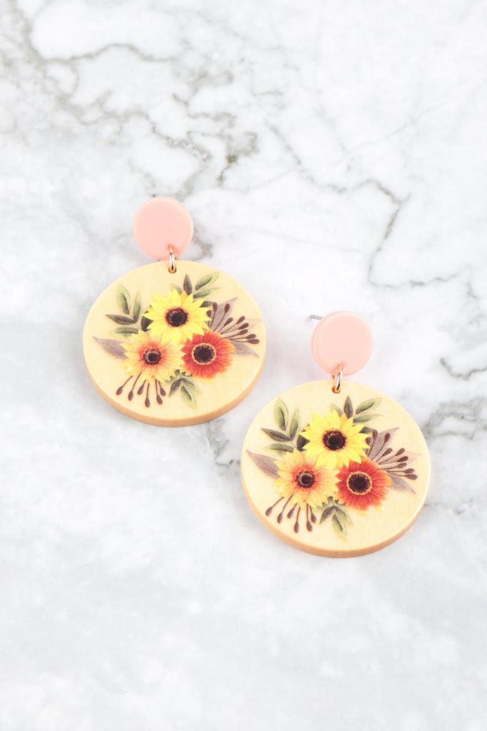 FLOWER PRINT RETRO WOOD POST DANGLE EARRINGS