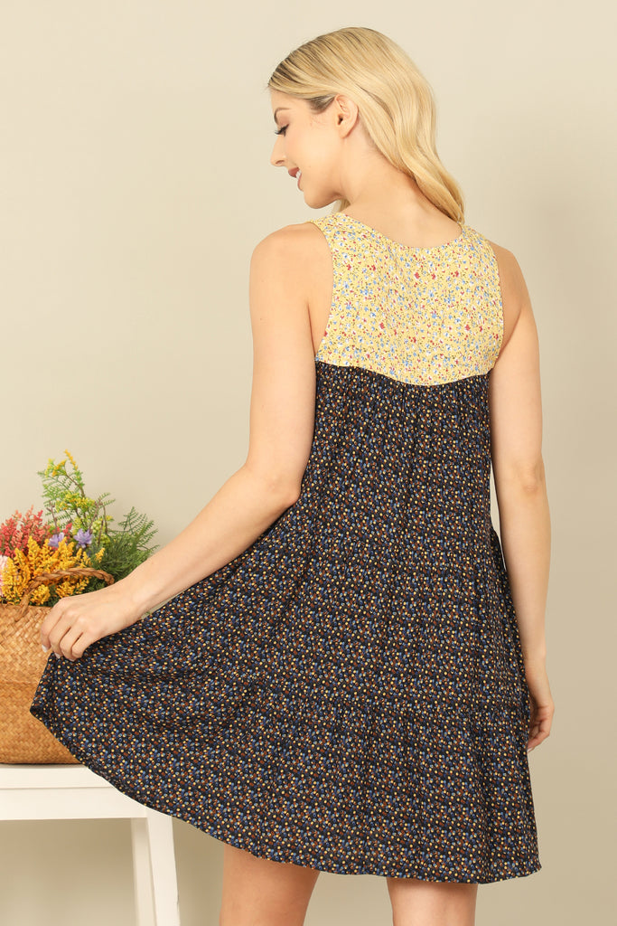 SLEEVELESS KEYHOLE TIE BABYDOLL PRINTED MINI DRESS