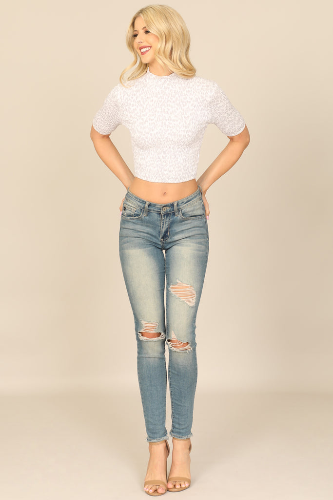 HIGH NECK SHIRRING LEOPARD CROP TOP