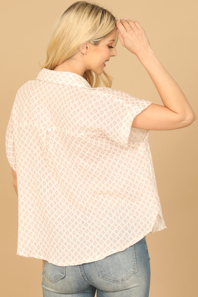 COLLARED SHORT SLEEVE BUTTON DETAIL PRINTED TOP
