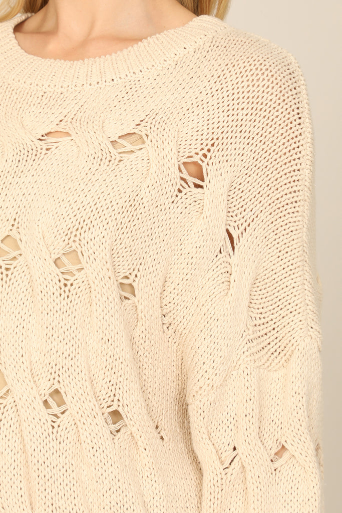 LONG SLEEVE HOLE DETAIL KNITTED TOP