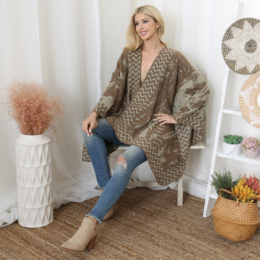 ZIG ZAG BORDER ABSTRACT WARMER OPEN FRONT KIMONO