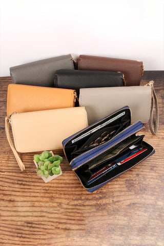 005 - LEATHER WALLET WITH DETACHABLE WRISTLET
