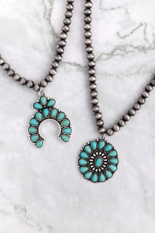 LAYERED CHAIN, NATURAL STONE CHIP MIX BEADS CRESCENT PENDANT NECKLACE