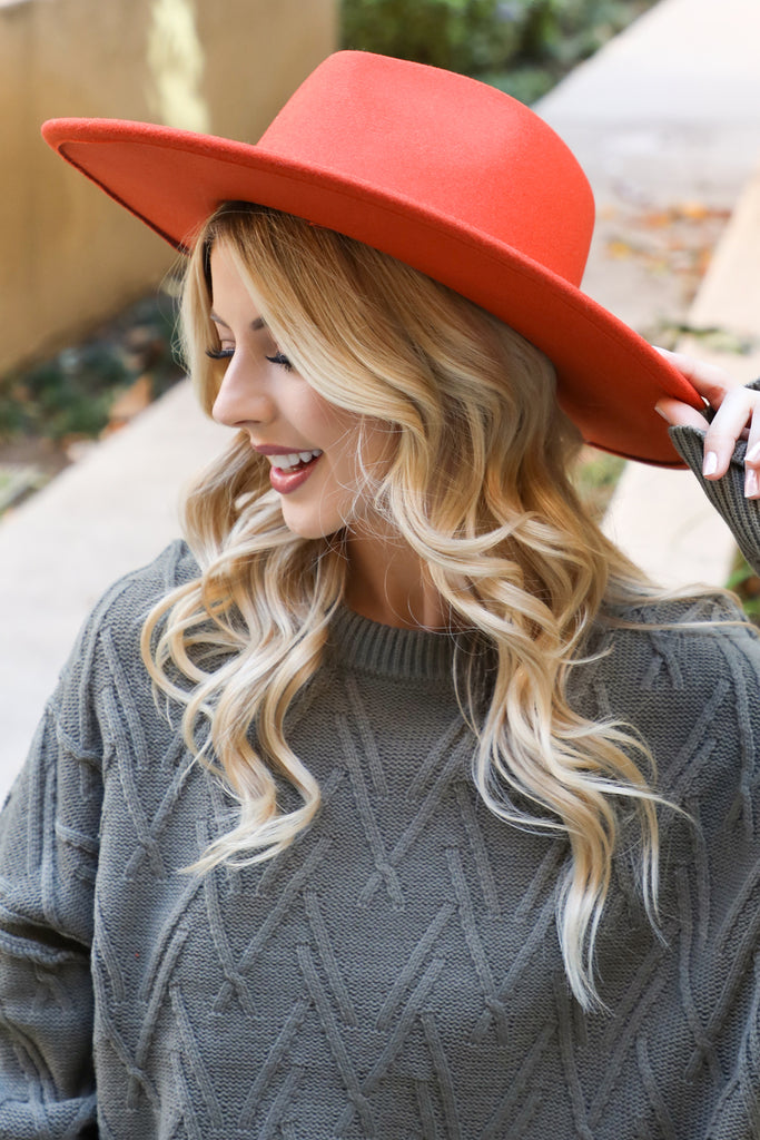 FELT FASHION BRIM HAT W/ LEATHER BRAIDED