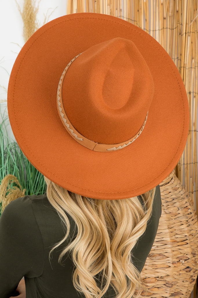 FELT FASHION BRIM HAT W/ LEATHER BRAIDED