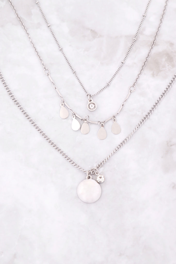 LAYERED CHAIN DISK TEARDROP RHIMESTONE PENDANT NECKLACE