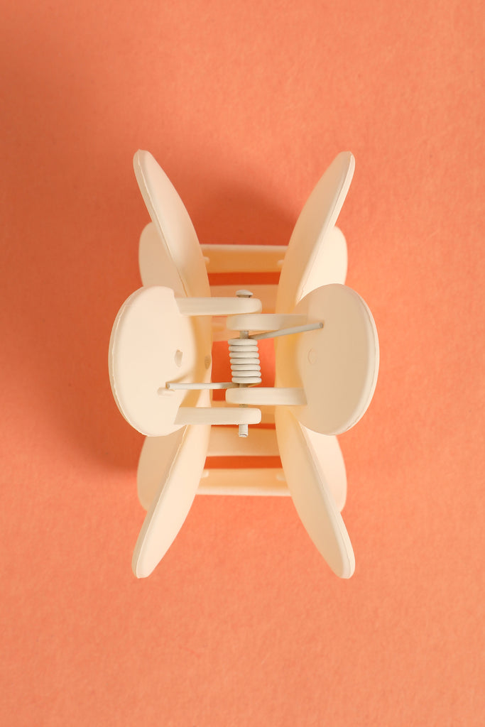 PASTEL DAISY FLOWER HAIR CLAW CLIPS HAIR ACCESSORIES