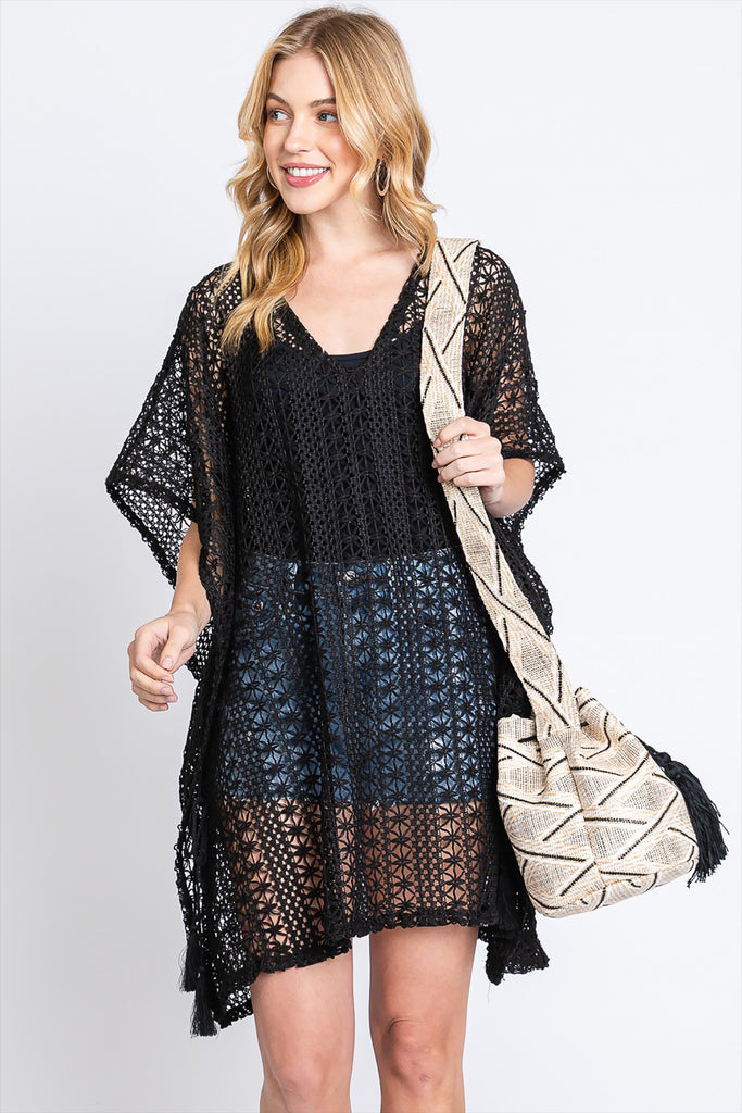 SOLID BUCKET BAG WITH AZTEC STRAP