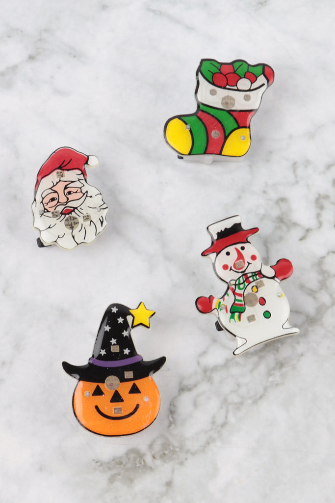 HALLOWEEN PUMPKIN LIGHT-UP EARRINGS