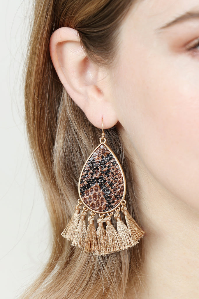 LEATHER TASSEL EARRINGS