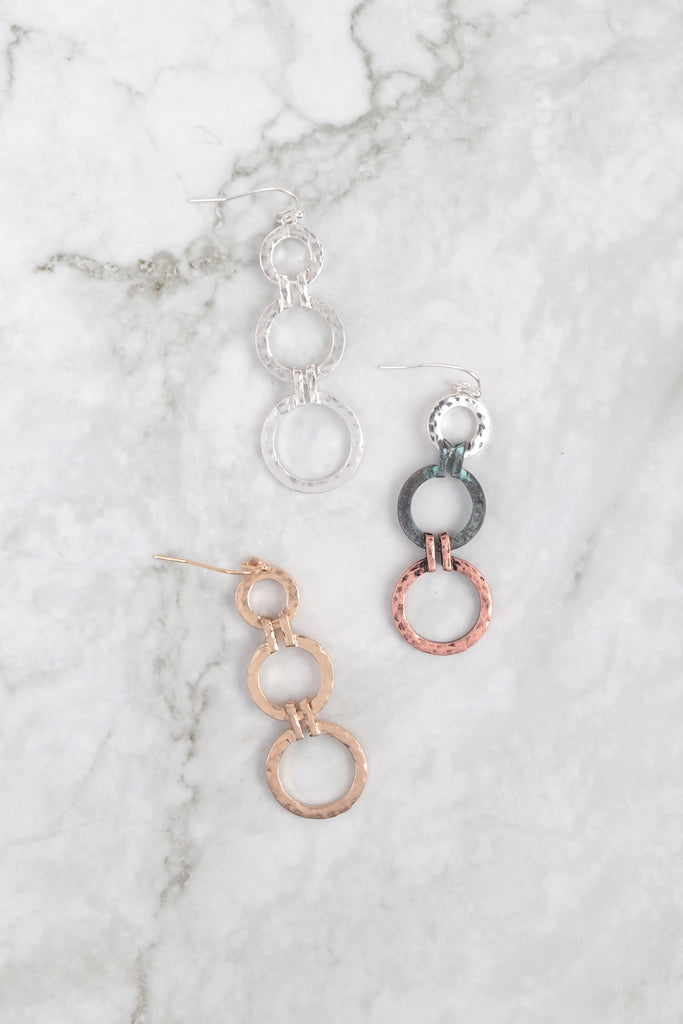 HAMMERED CIRCLE DANGLING FISH HOOK EARRINGS