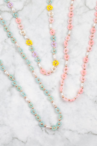 LAYERED CHAIN, NATURAL STONE CHIP MIX BEADS CRESCENT PENDANT NECKLACE