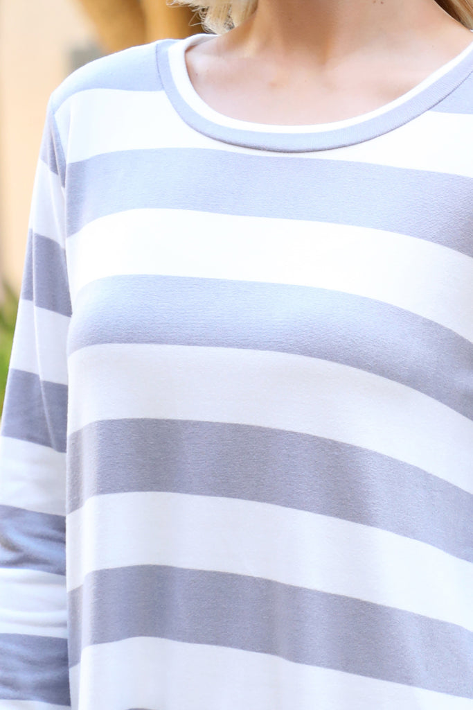 LONG SLEEVE DOLPHIN HEM BOLD STRIPES TOP