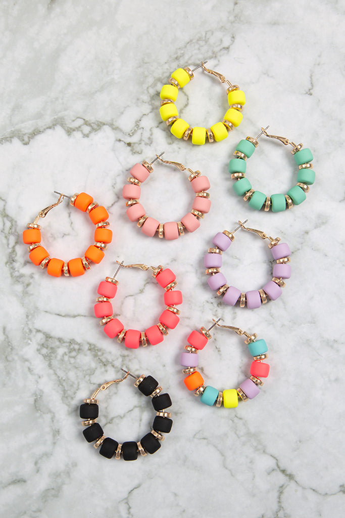 COLOR BEADS HOOP EARRINGS