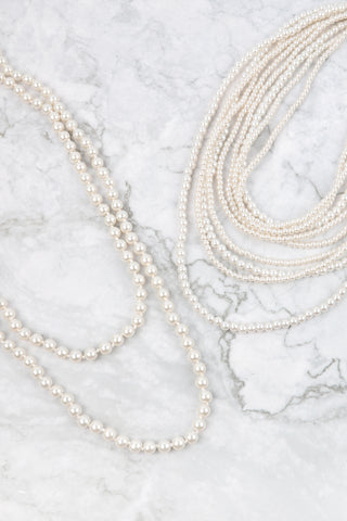 LAYERED CHAIN, NATURAL STONE CHIP MIX BEADS CRESCENT PENDANT NECKLACE