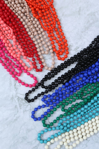 LAYERED CHAIN, NATURAL STONE CHIP MIX BEADS CRESCENT PENDANT NECKLACE
