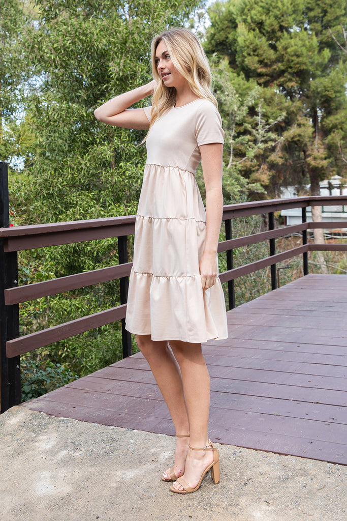 TECHNO CREPE SHORT SLEEVE SOLID TIERED DRESS