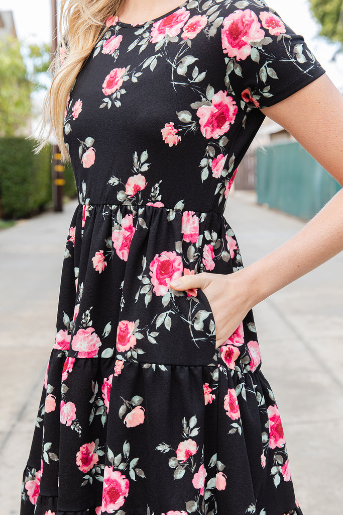 TECHNO CREPE FLORAL SHORT SLEEVE A-LINE TIERED DRESS