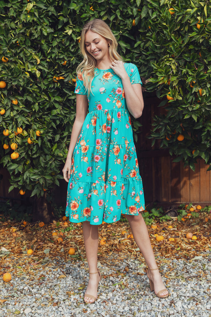 TECHNO CREPE FLORAL SHORT SLEEVE A-LINE TIERED DRESS