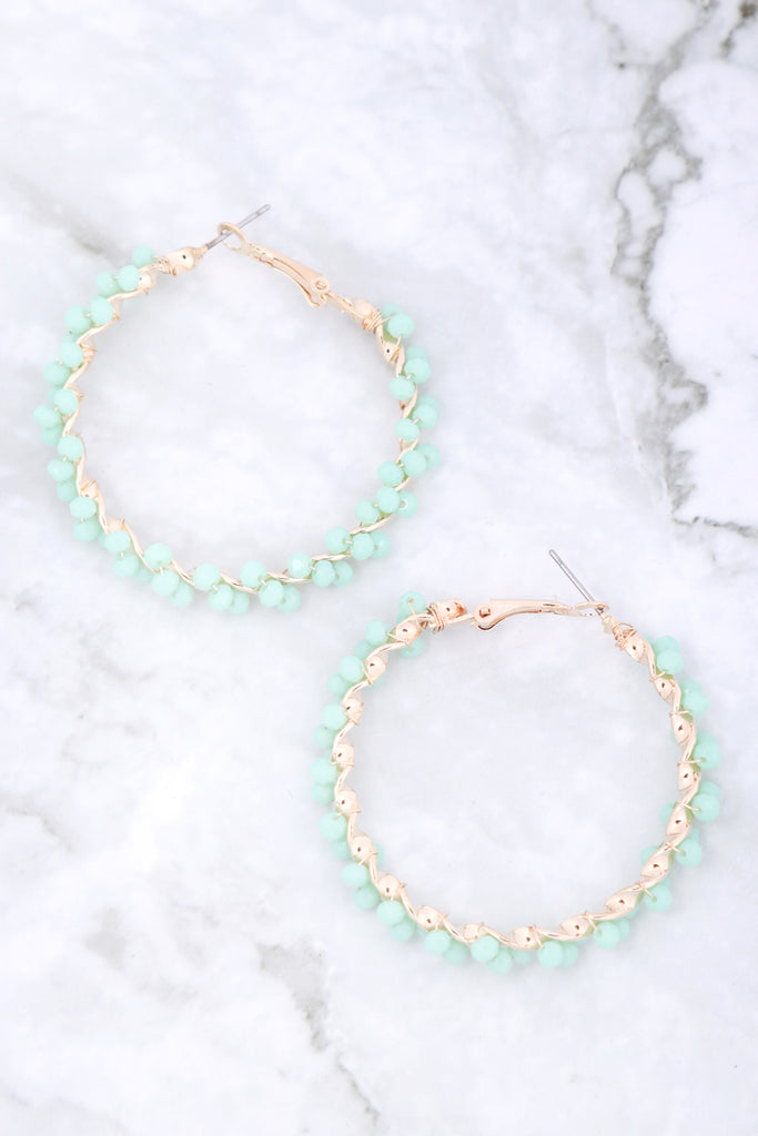 26924 - WIRED GLASS BEADS WRAP HOOP EARRINGS
