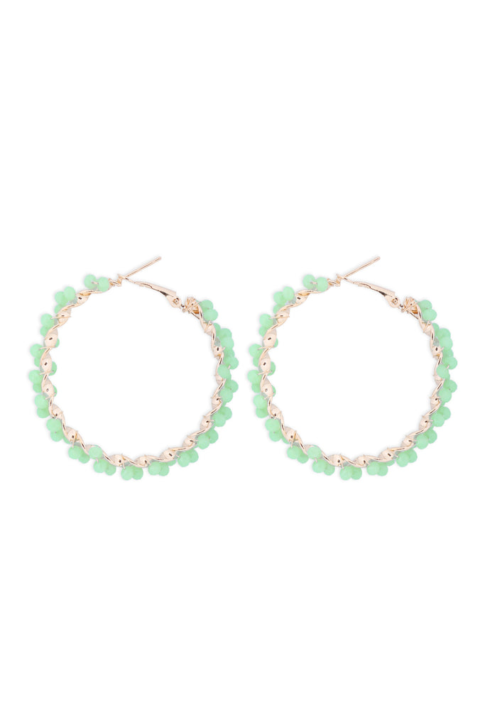 26924 - WIRED GLASS BEADS WRAP HOOP EARRINGS