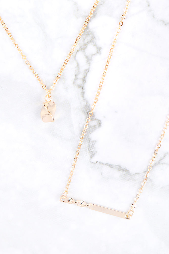 MISSHAPE PENDANT NECKLACE