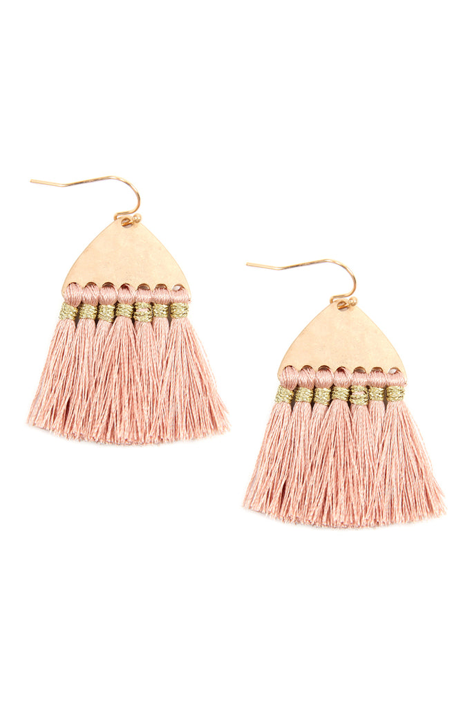 THREAD TASSEL HAMMERED METAL HOOK EARRINGS