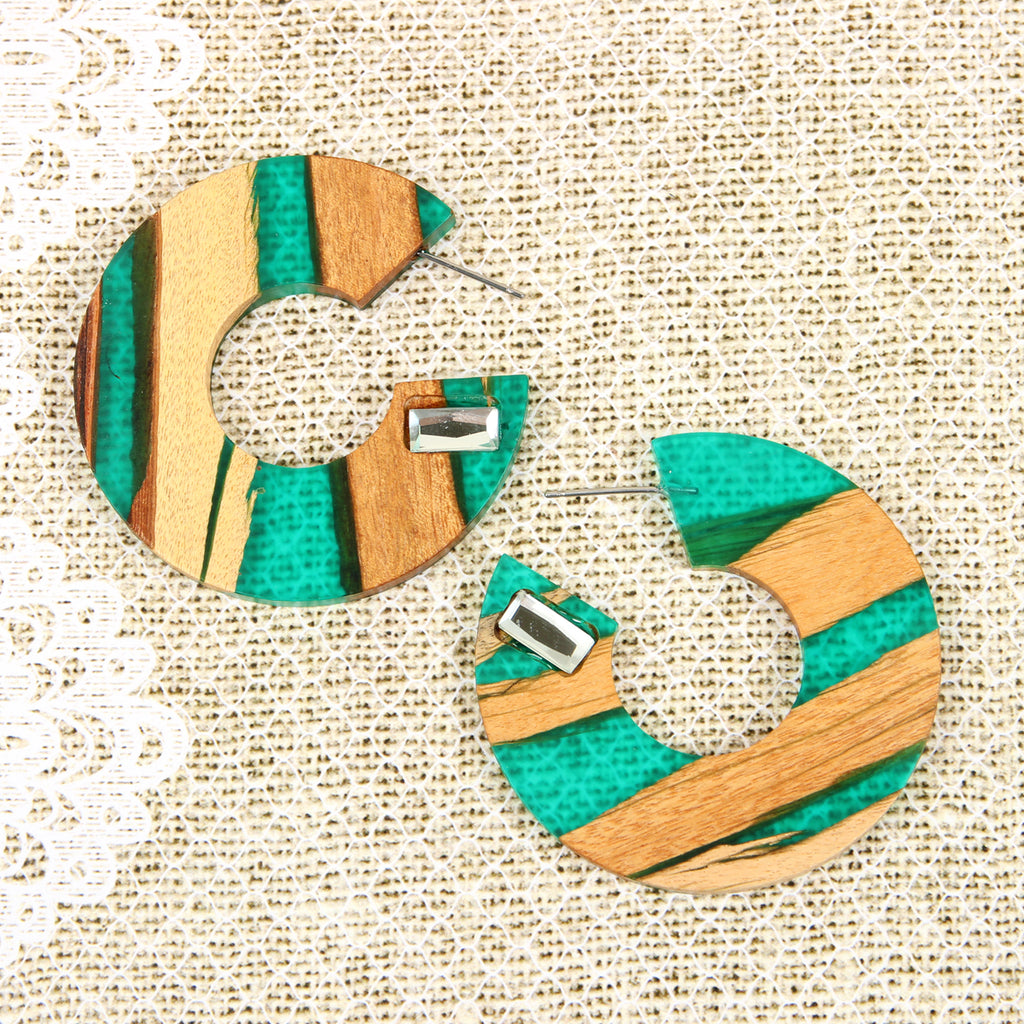 RESIN WITH WOOD POST HOOP EARRING - Riah Fashion