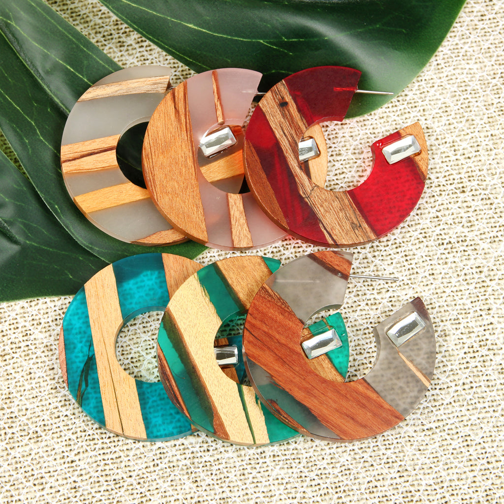 RESIN WITH WOOD POST HOOP EARRING - Riah Fashion