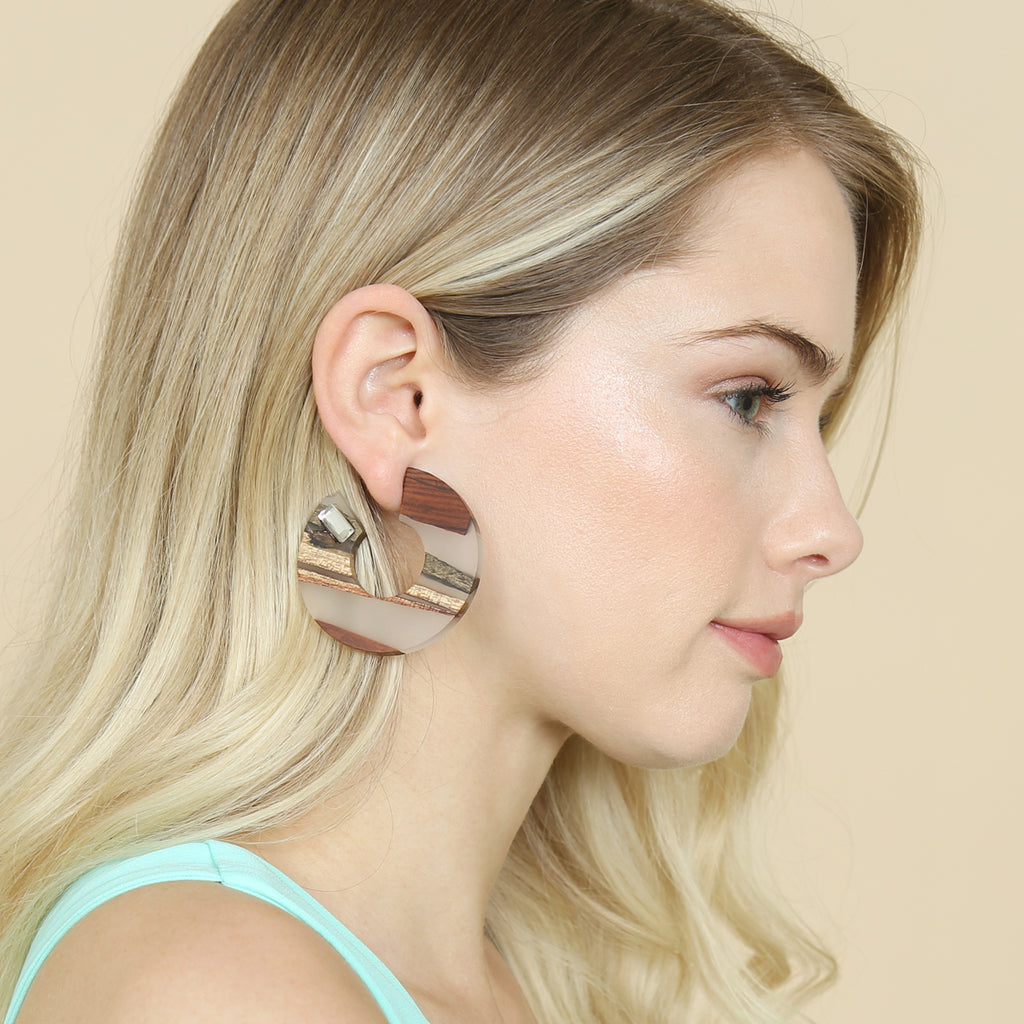 RESIN WITH WOOD POST HOOP EARRING - Riah Fashion