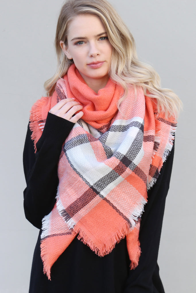 ORANGE BLANKET FRINGE SCARF