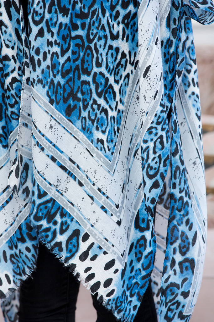 LEOPARD LINED OPEN FRONT KIMONO