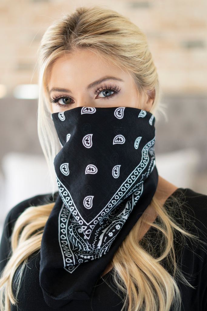 PAISLEY PRINT BANDANA