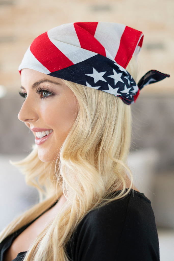 PAISLEY PRINT BANDANA