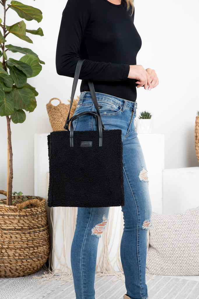 FLEECE FUR TOTE BAG W REMOVABLE STRAP