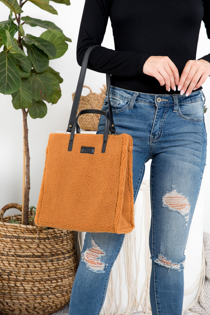 FLEECE FUR TOTE BAG W REMOVABLE STRAP
