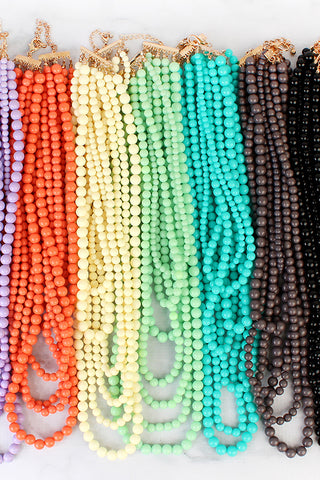 LAYERED CHAIN, NATURAL STONE CHIP MIX BEADS CRESCENT PENDANT NECKLACE