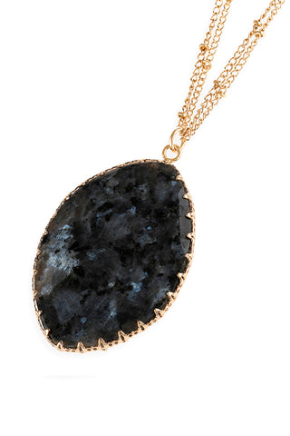 LAYERED CHAIN, NATURAL STONE CHIP MIX BEADS CRESCENT PENDANT NECKLACE