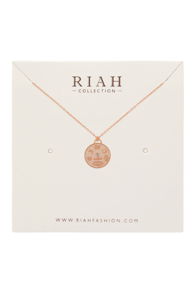 HDNFN353 - CAST ROUND PENDANT NECKLACE