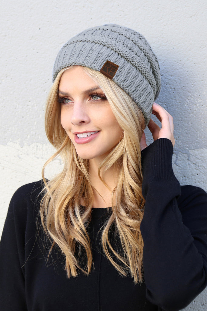 KNITTED BEANIE