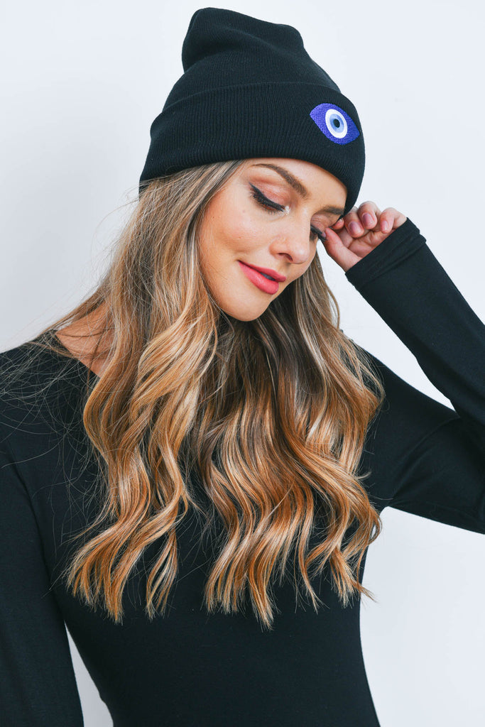 KNITTED BEANIE WTIH EVIL EYE