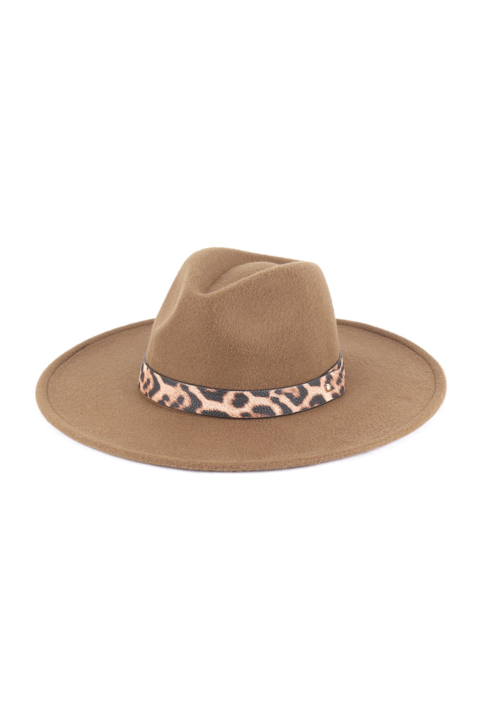 FELT FASHION BRIM HAT W/ LEOPARD ACCENT