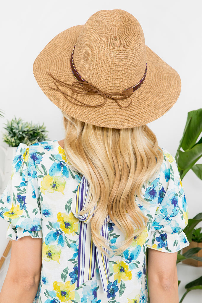 BRIM SUMMER HAT WITH FEATHER & LEATHER STRAP ACCENT
