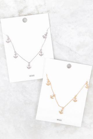 LAYERED CHAIN, NATURAL STONE CHIP MIX BEADS CRESCENT PENDANT NECKLACE