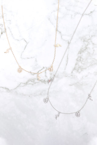 LAYERED CHAIN, NATURAL STONE CHIP MIX BEADS CRESCENT PENDANT NECKLACE