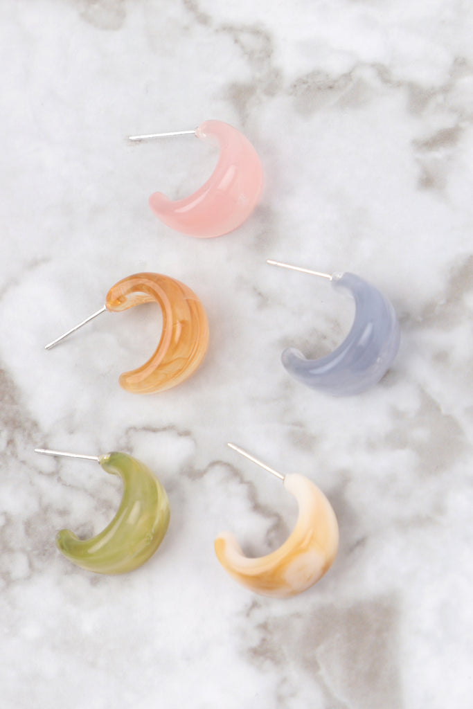 MARBLE ACRYLIC HOOP EARRINGS